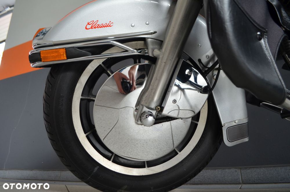Harley-Davidson FLHT Electra Glide Standard - 27