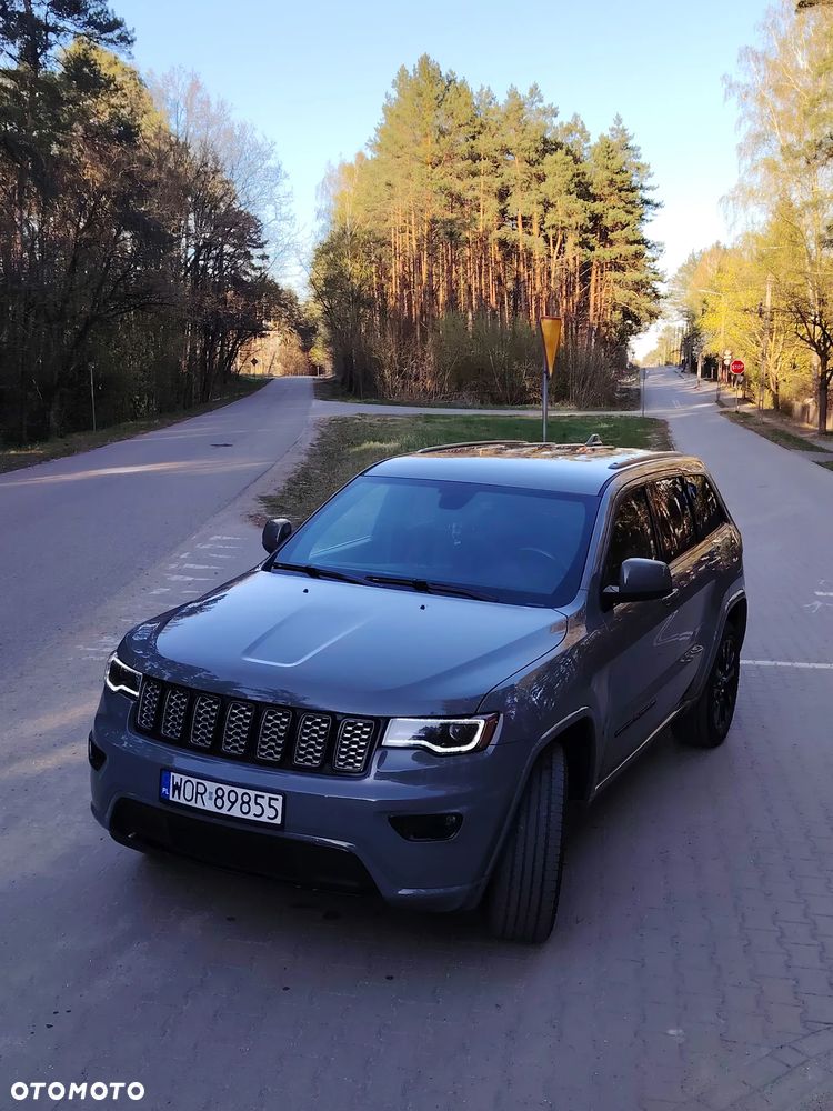 Jeep Grand Cherokee - 8