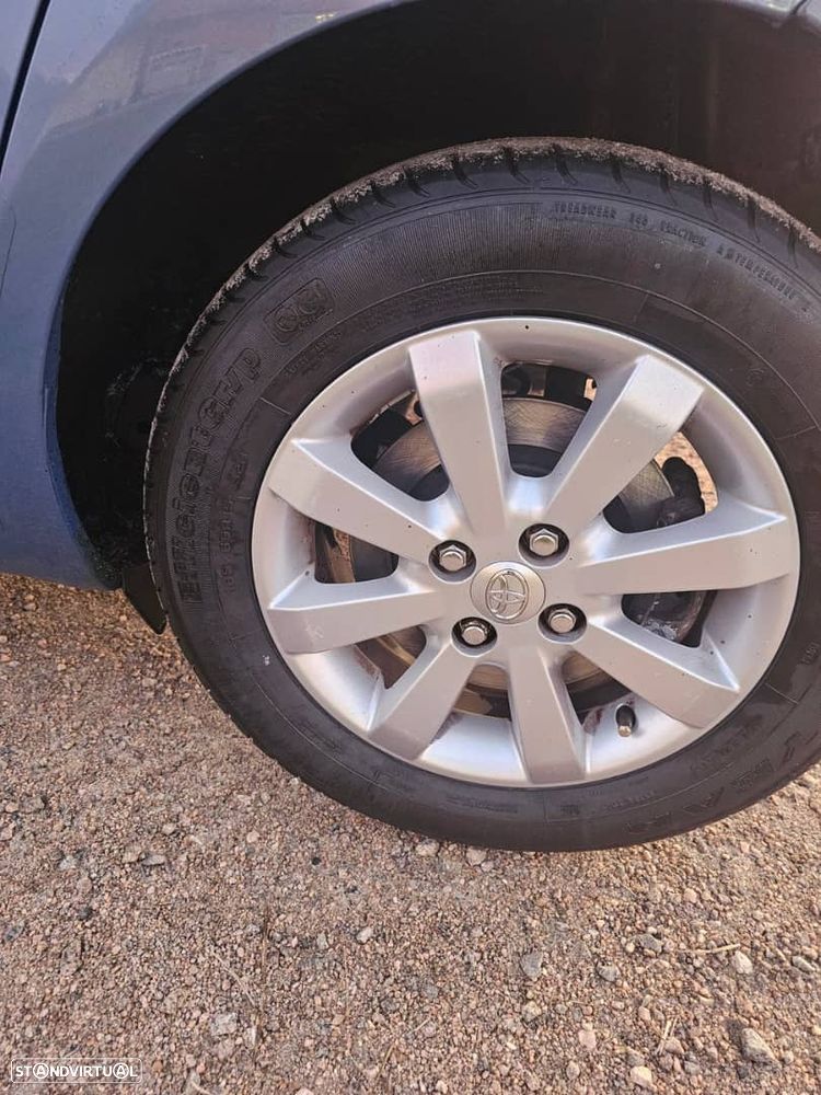 Toyota Yaris 1.4 D-4D Sol - 2