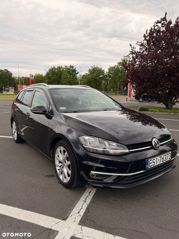 Volkswagen Golf - 1