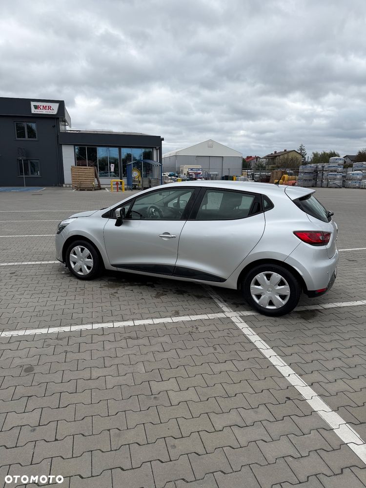 Renault Clio 1.2 16V Business - 18