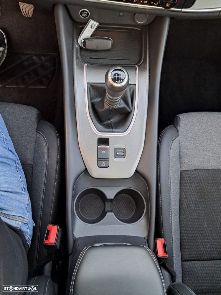Nissan Qashqai 1.3 DIG-T Tekna - 11
