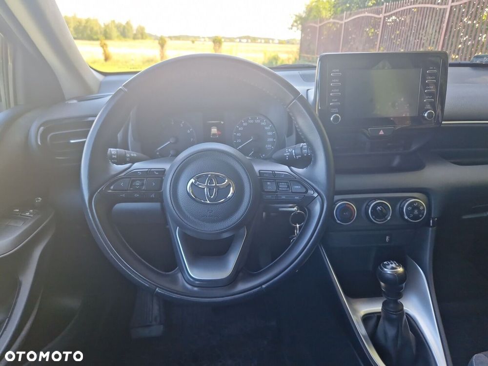 Toyota Yaris - 12
