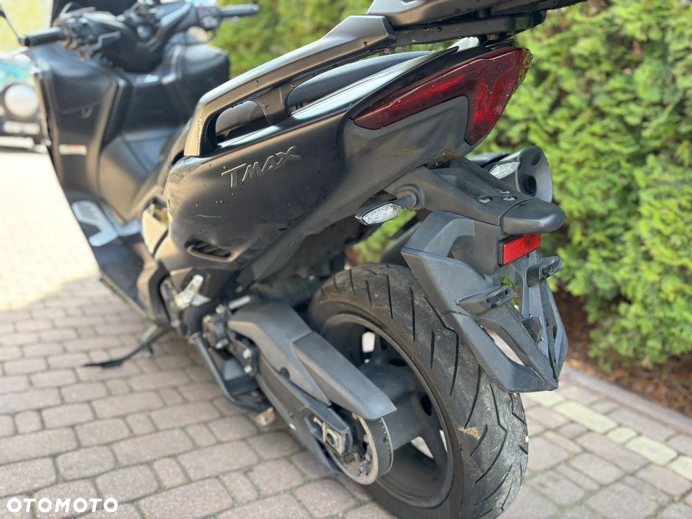Yamaha Tmax - 12