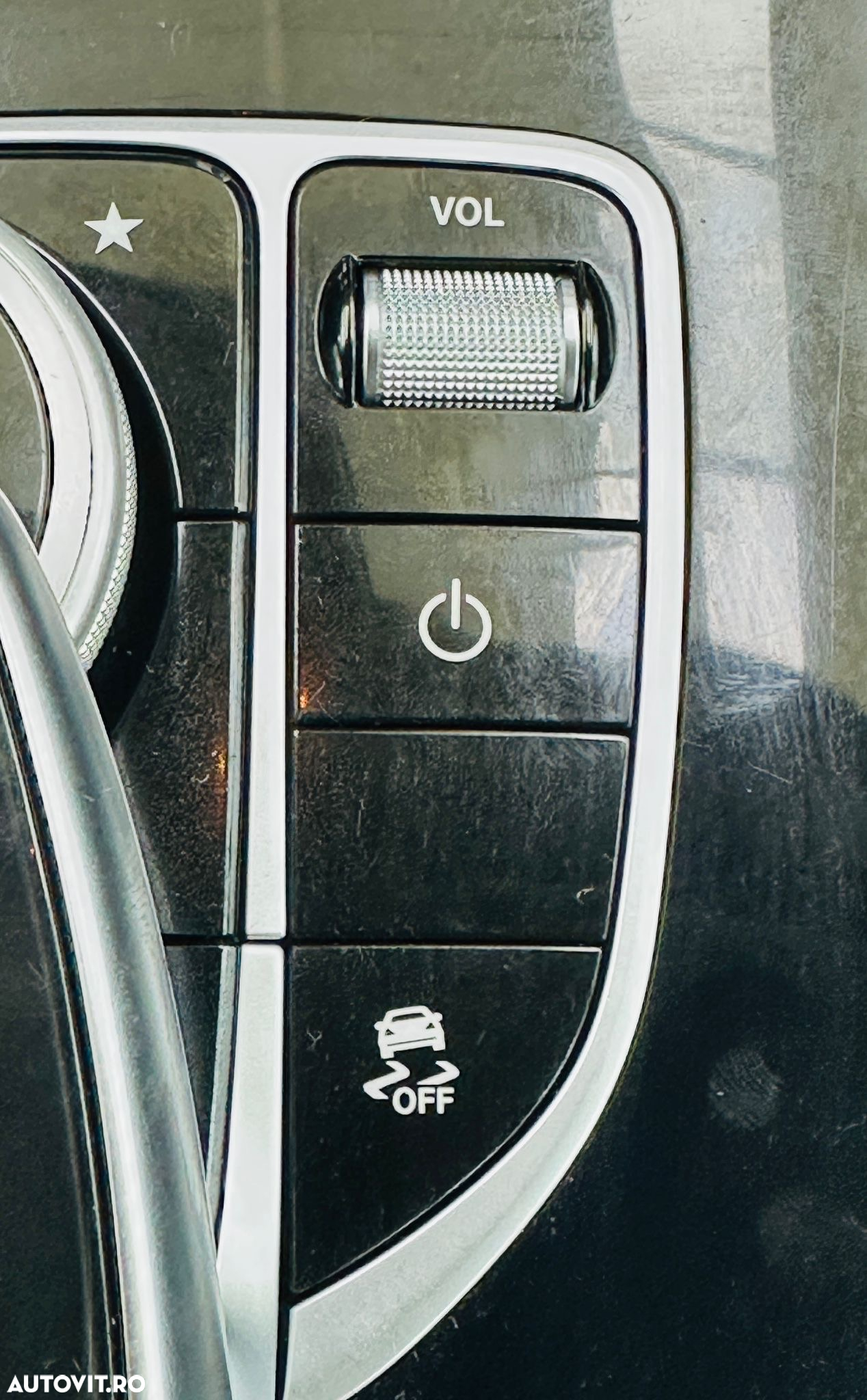 Mercedes-Benz GLC - 37
