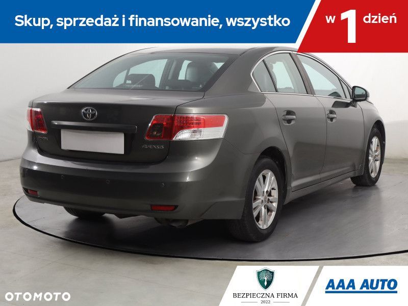Toyota Avensis - 7