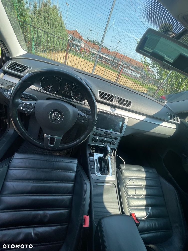 Volkswagen Passat 2.0 TDI Comfortline DSG - 5