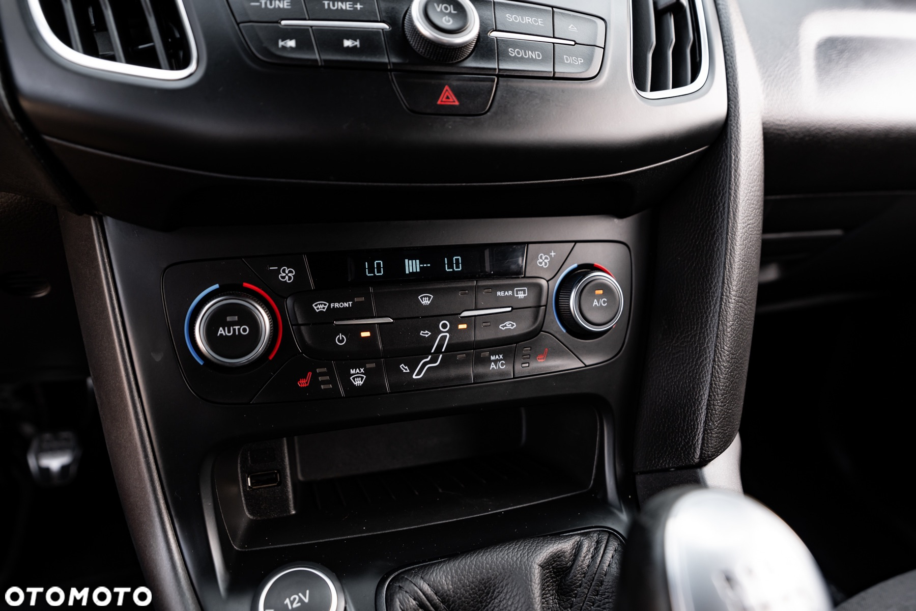 Ford Focus 1.5 EcoBoost Start-Stopp-System ST-LINE - 37