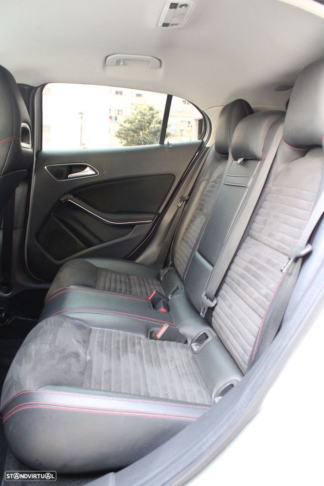 Mercedes-Benz GLA 220 d 4Matic 7G-DCT AMG Line - 23