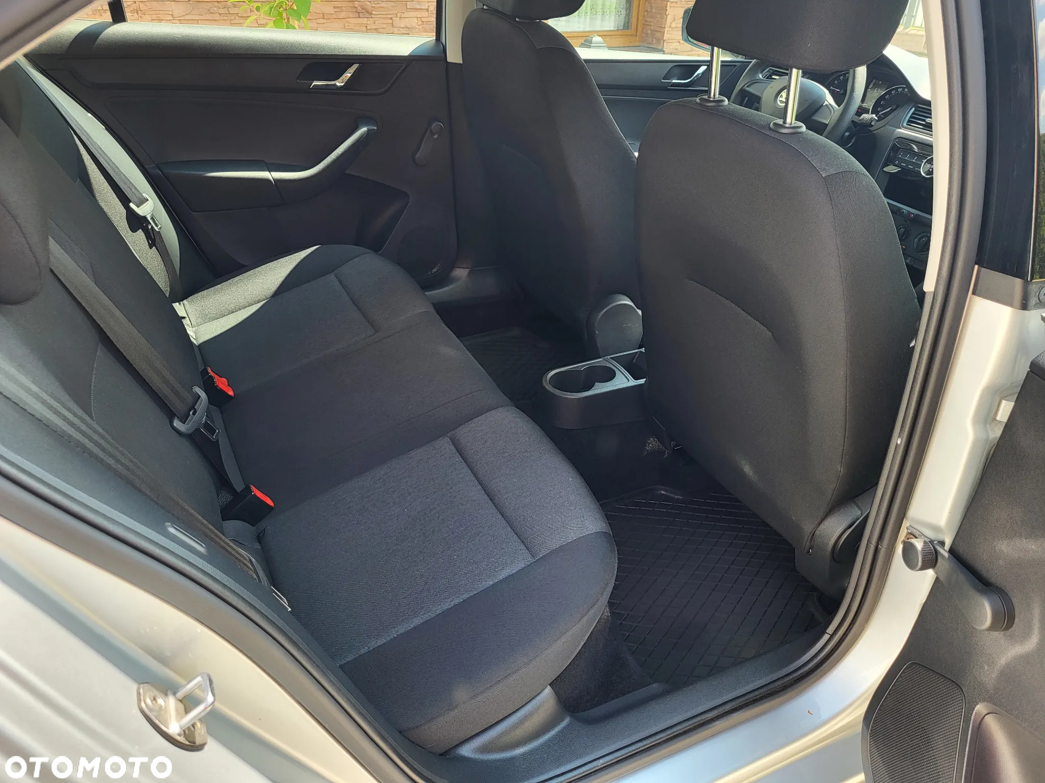 Skoda RAPID 1.6 TDI DPF Active - 9