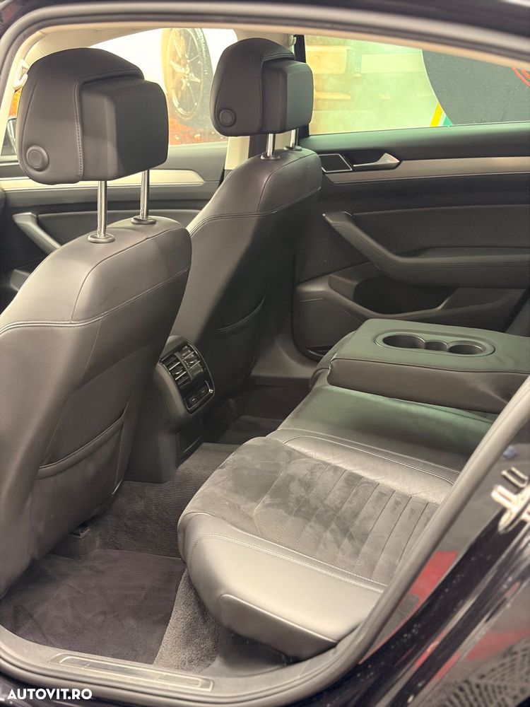 Volkswagen Passat 2.0 TDI DSG Highline - 14