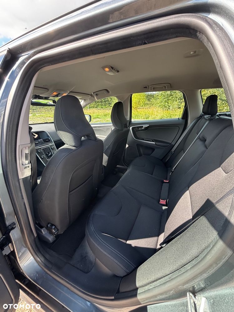 Volvo XC 60 D4 Drive-E Momentum - 14