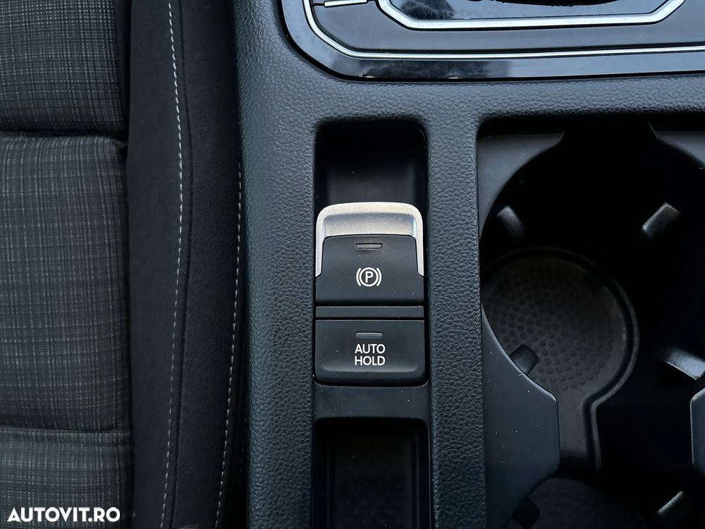 Volkswagen Passat - 26