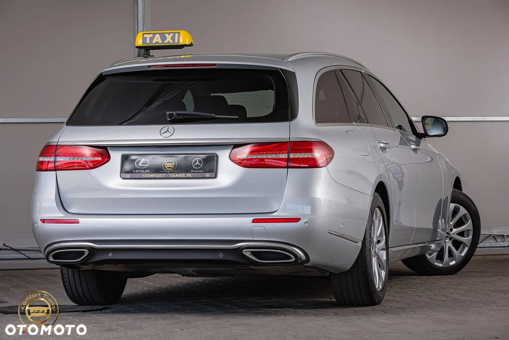 Mercedes-Benz Klasa E 220 d 4-Matic 9G-TRONIC - 4