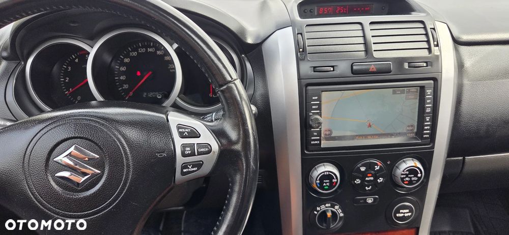 Suzuki Grand Vitara - 28