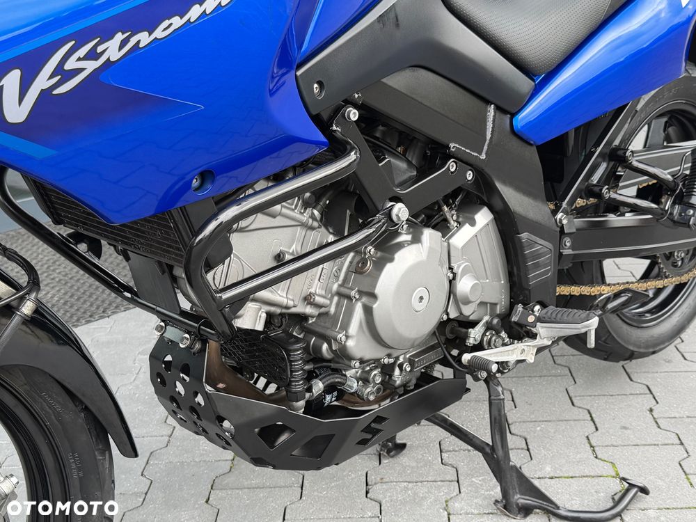 Suzuki V-STROM - 35