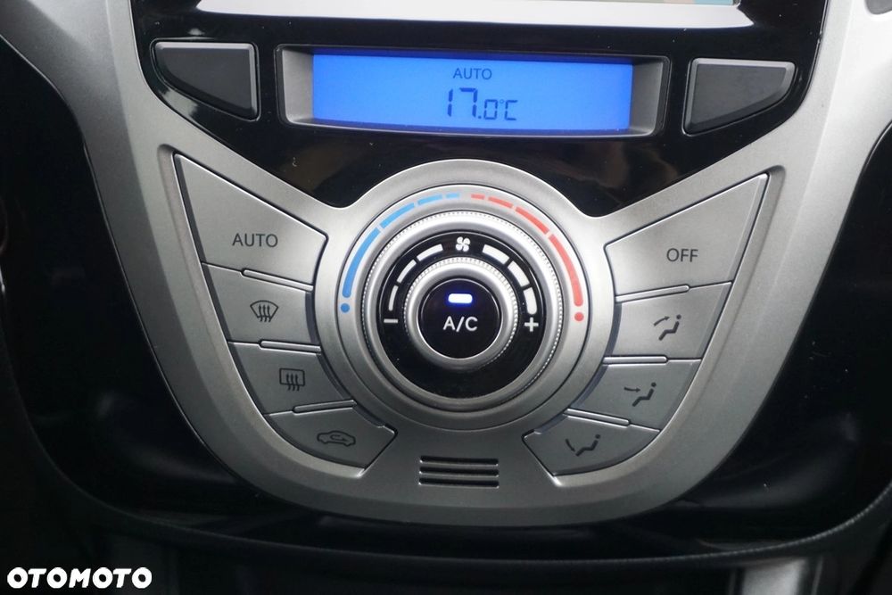 Hyundai ix20 1.4 Premium blue - 26