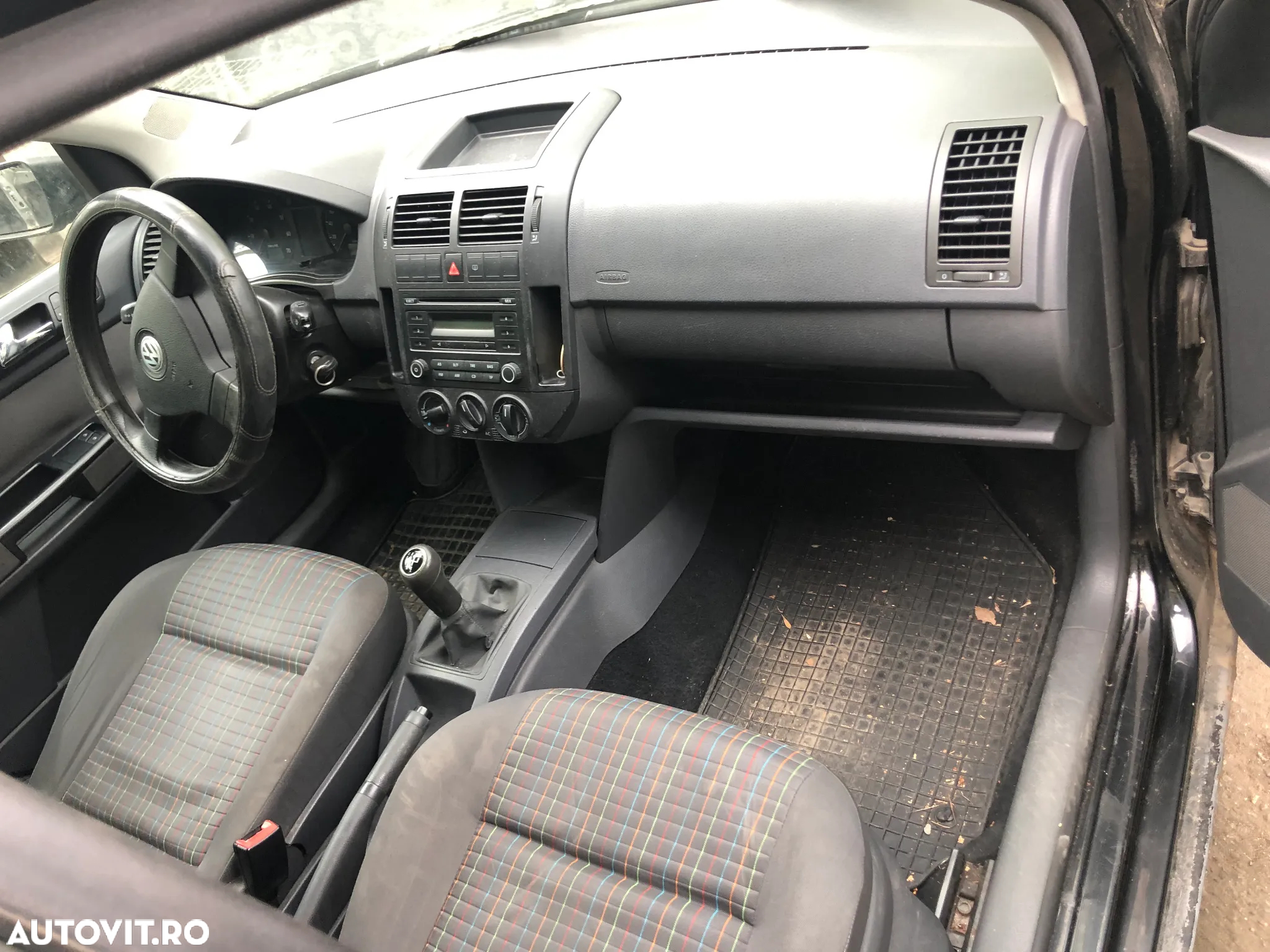 Dezmembrez VW Volkswagen Polo 9N facelift 2007 negru 1.2 benzina BZG - 7