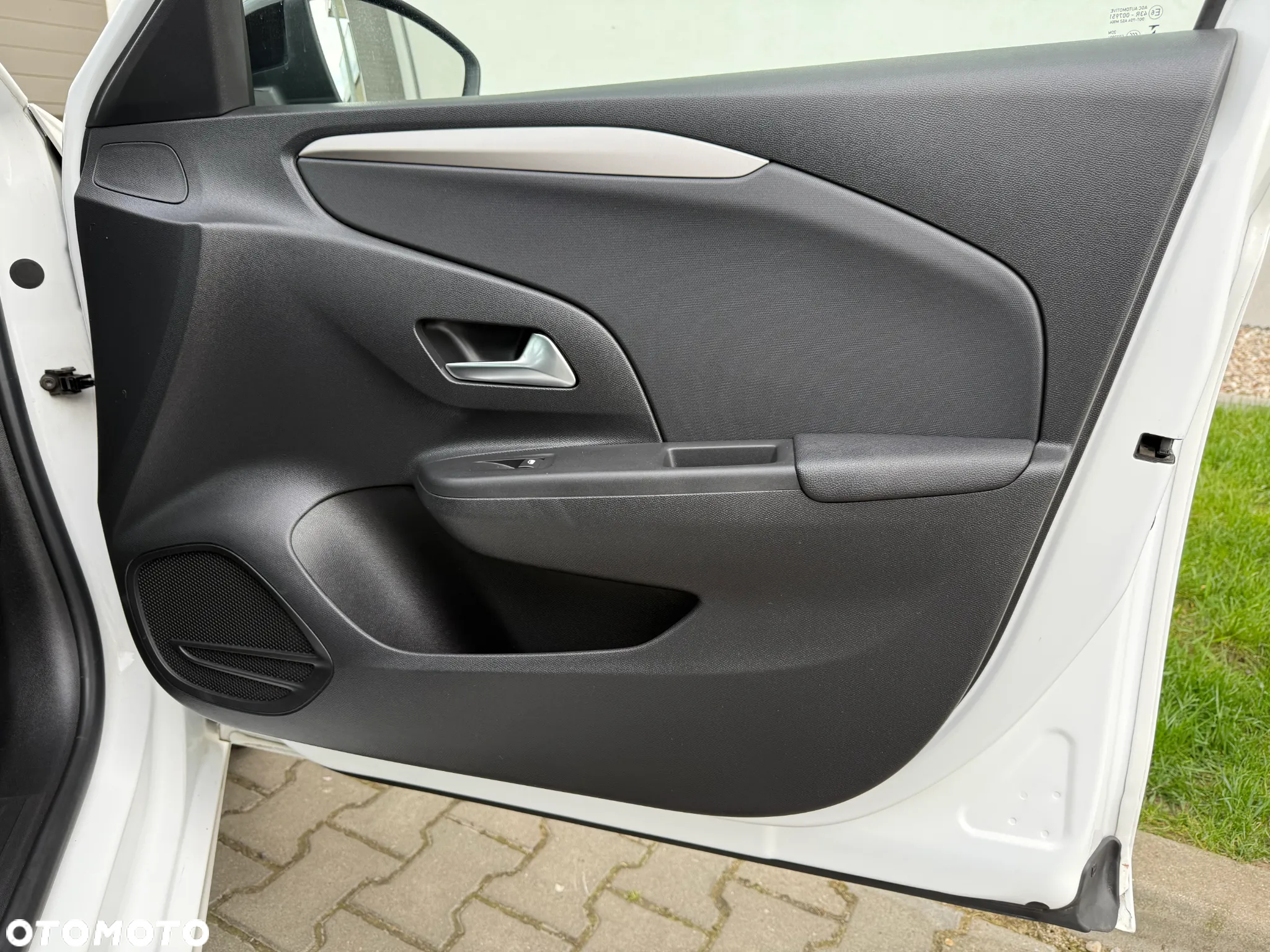 Opel Corsa 1.5 D Edition S&S - 26
