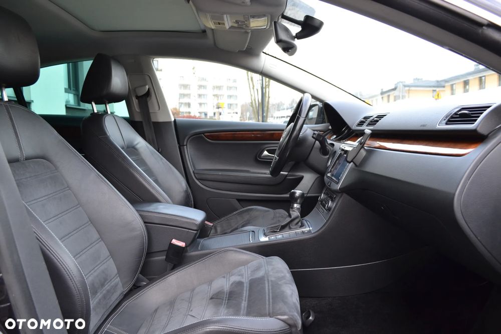 Volkswagen Passat CC - 30