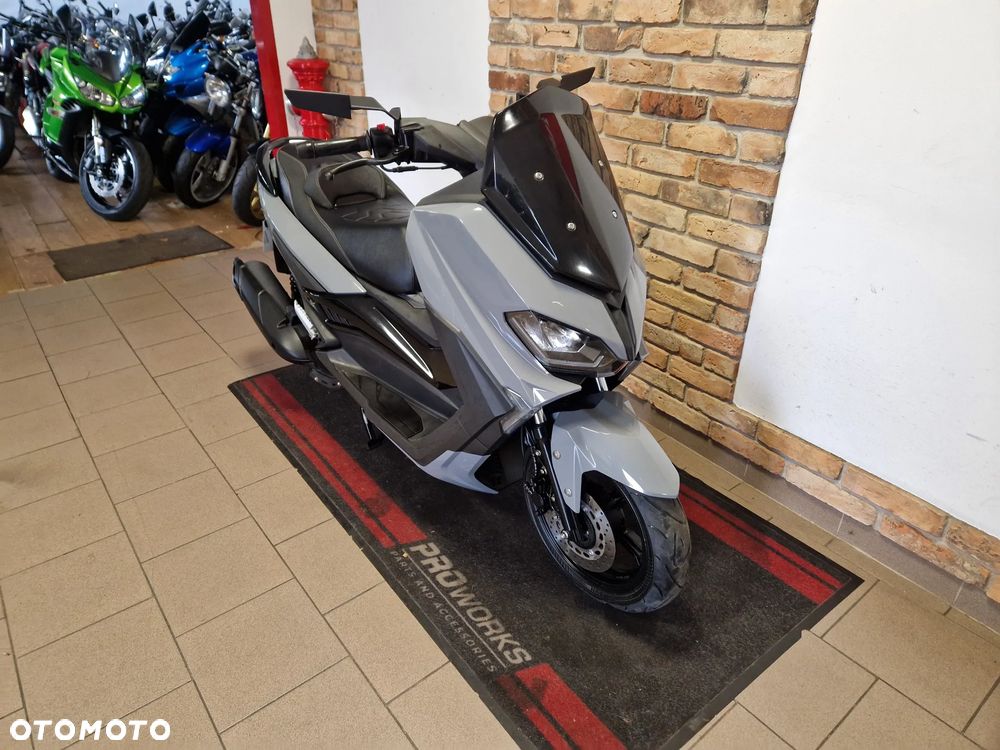 Yamaha NMAX