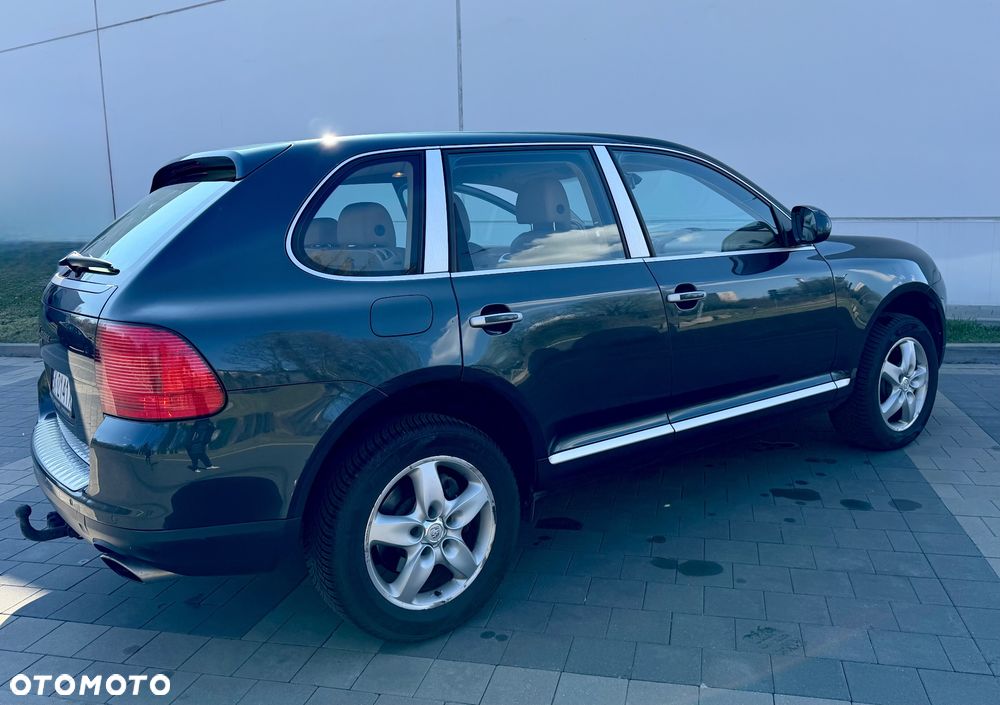 Porsche Cayenne - 14