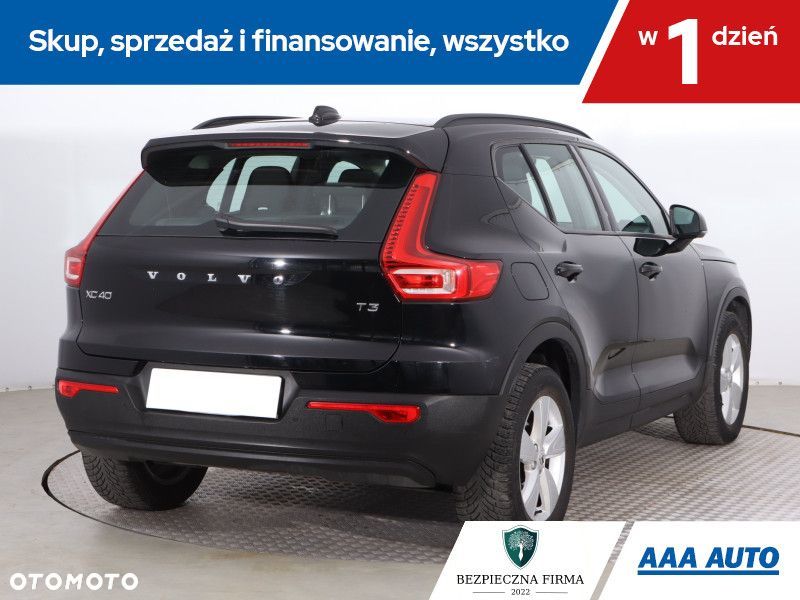 Volvo XC 40 - 6