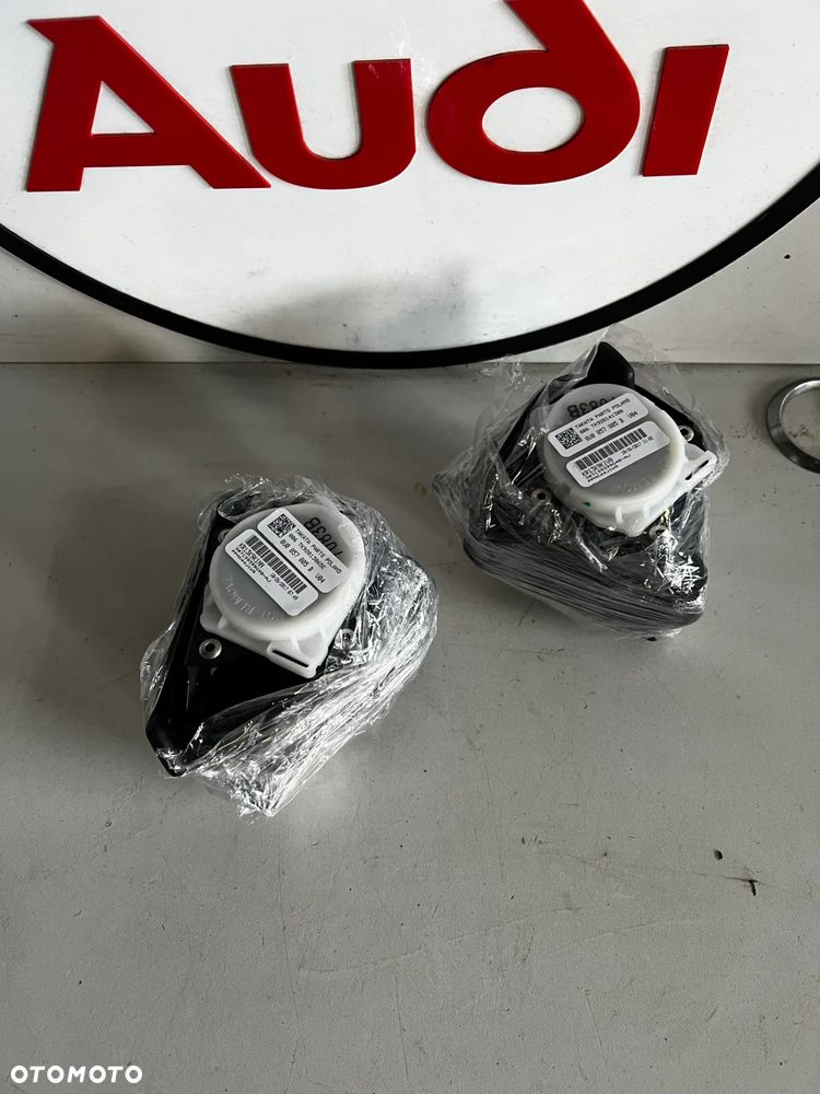 AUDI Q3 8U Tylny prawy LEWY pas bezpieczeństwa 8U0857805B - 1