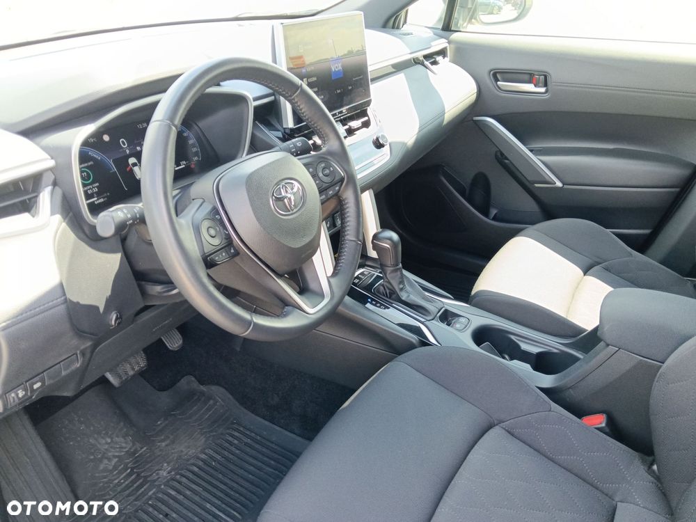 Toyota Corolla Cross - 15