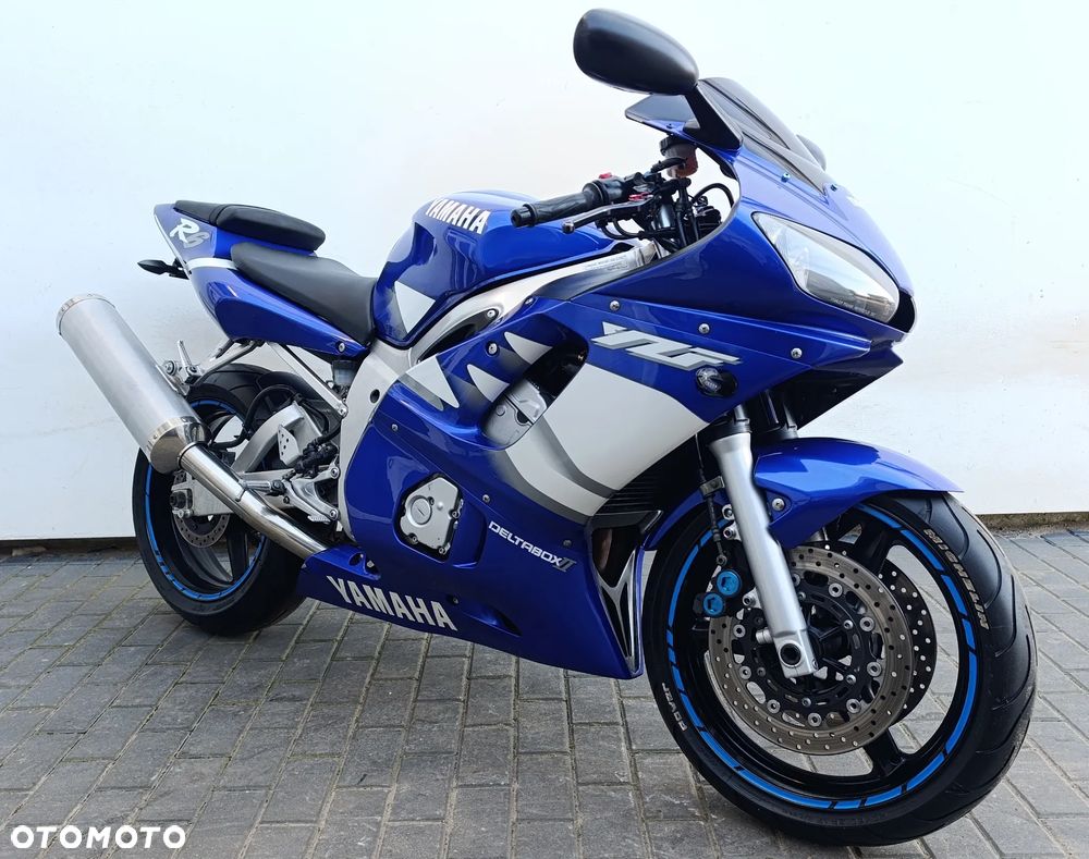 Yamaha R6 - 6