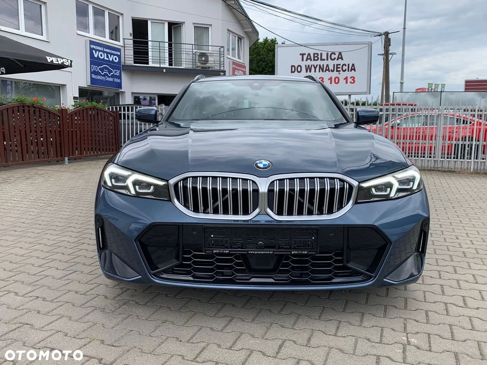 BMW Seria 3 330i xDrive M Sport - 3