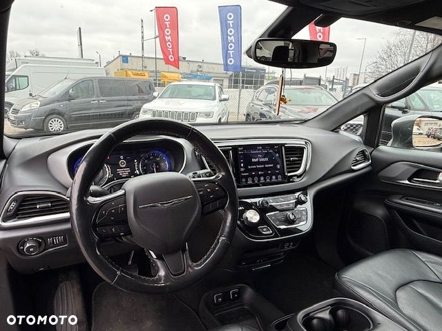 Chrysler Pacifica - 29