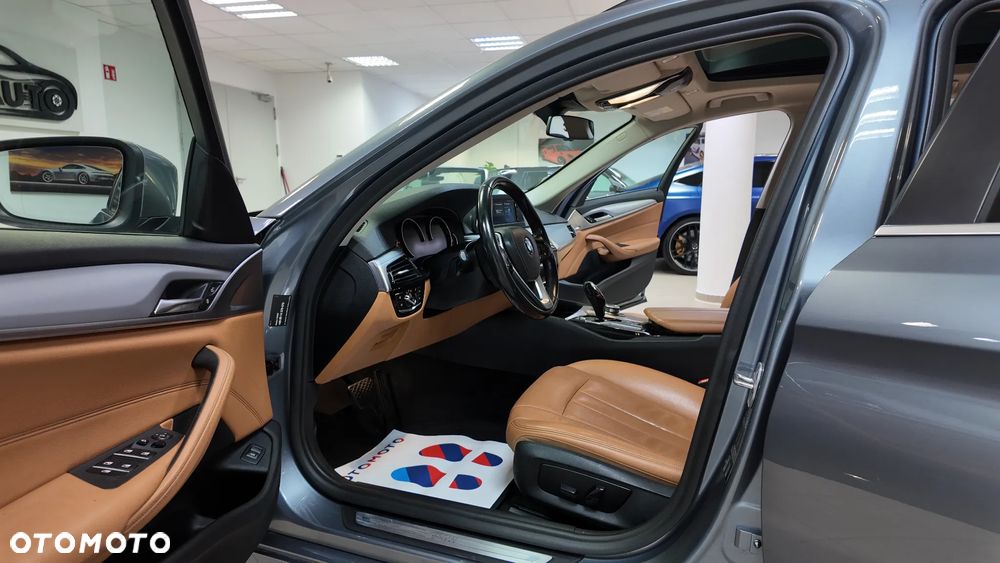 BMW Seria 5 520d Luxury Line sport - 21