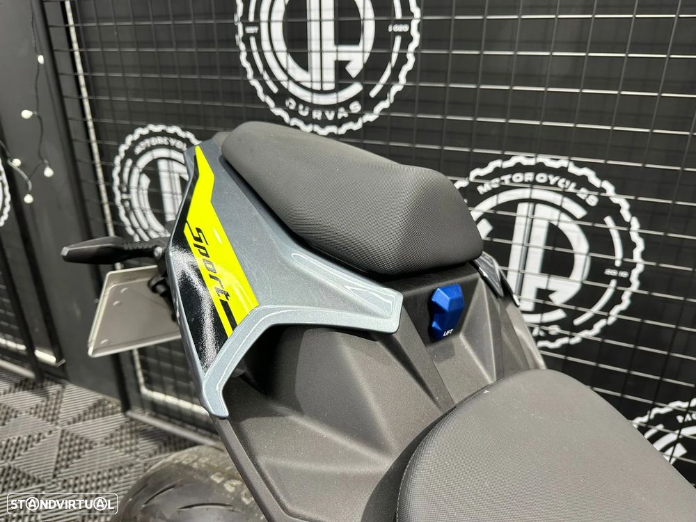 BMW S 1000 R (PACK COMFORT E DYNAMIC, AKRAPOVIC) - 9