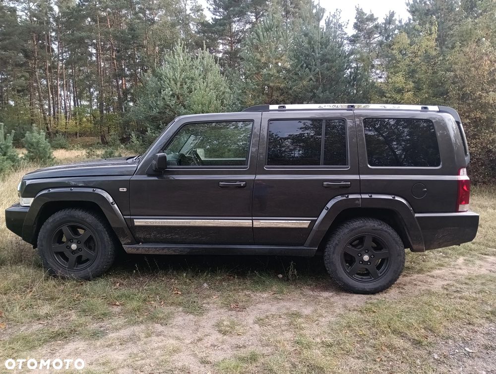 Jeep Commander 5.7 V8 HEMI Automatik Overland - 2