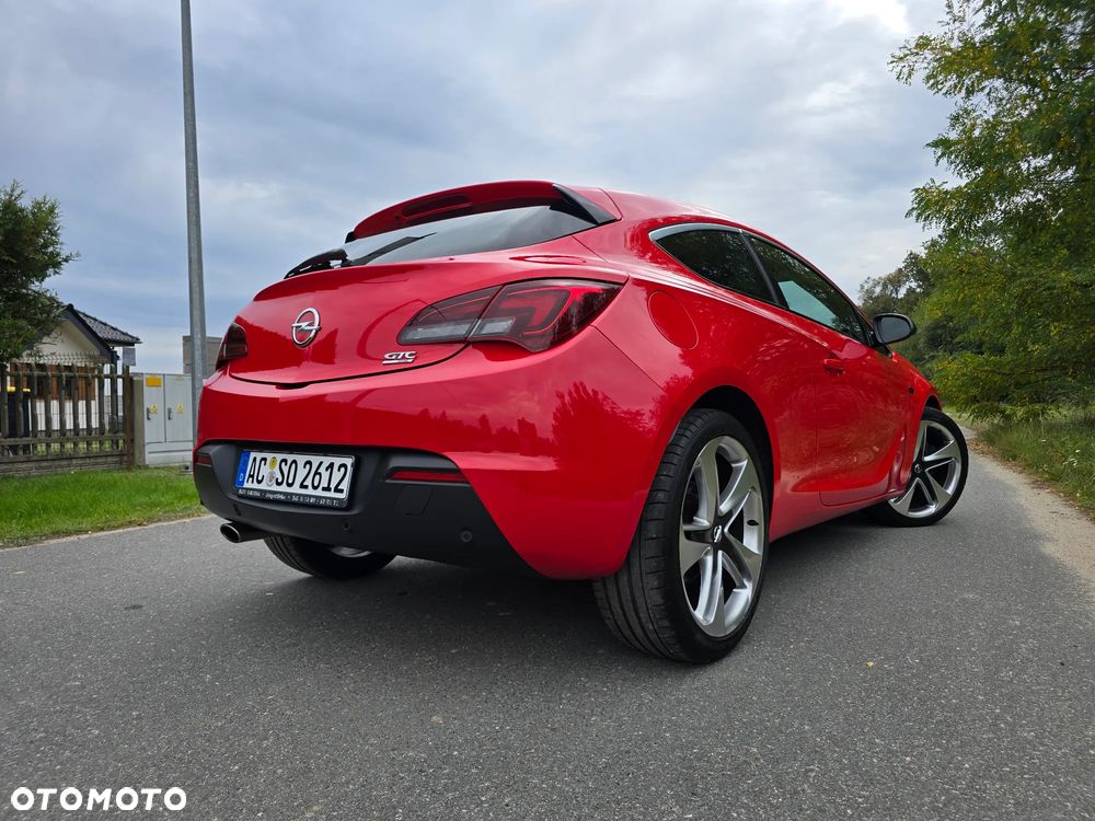 Opel Astra 2012 photo 3
