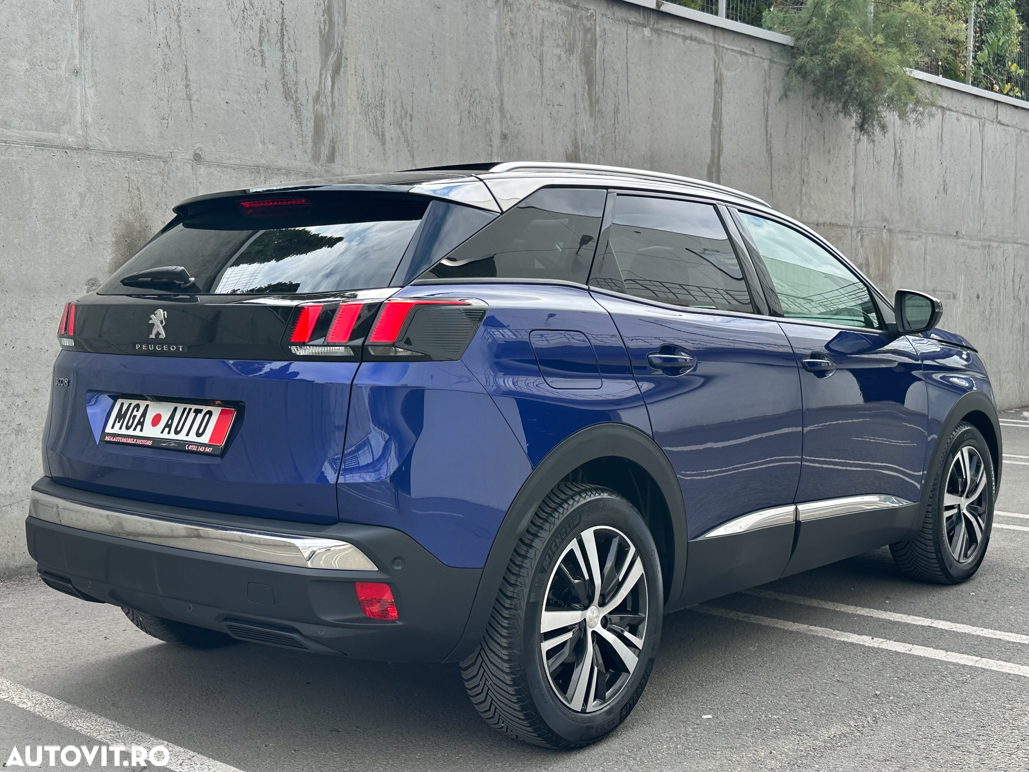 Peugeot 3008 PureTech 130 Stop & Start GPF EAT8 Allure - 32