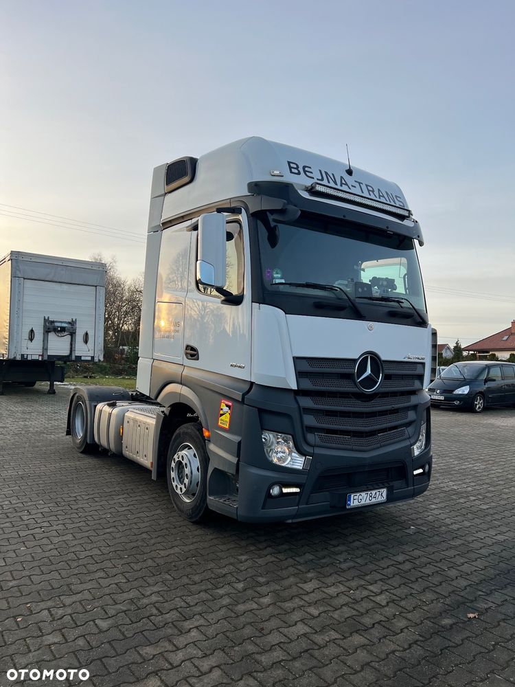 Mercedes-Benz ACTROS - 1