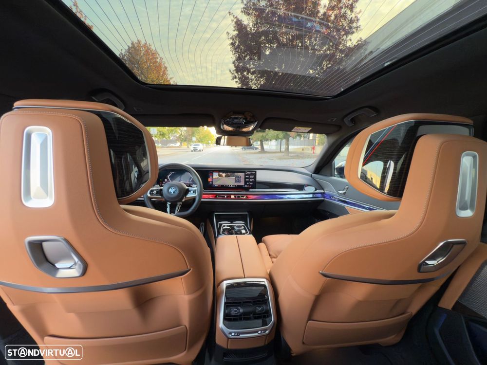BMW 750 - 26