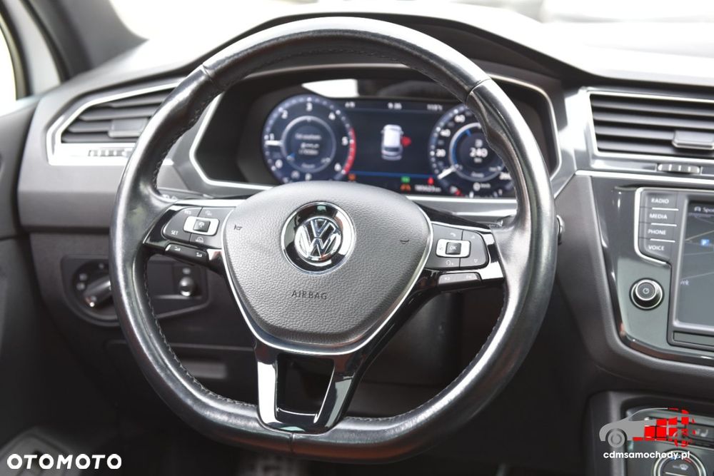Volkswagen Tiguan - 26