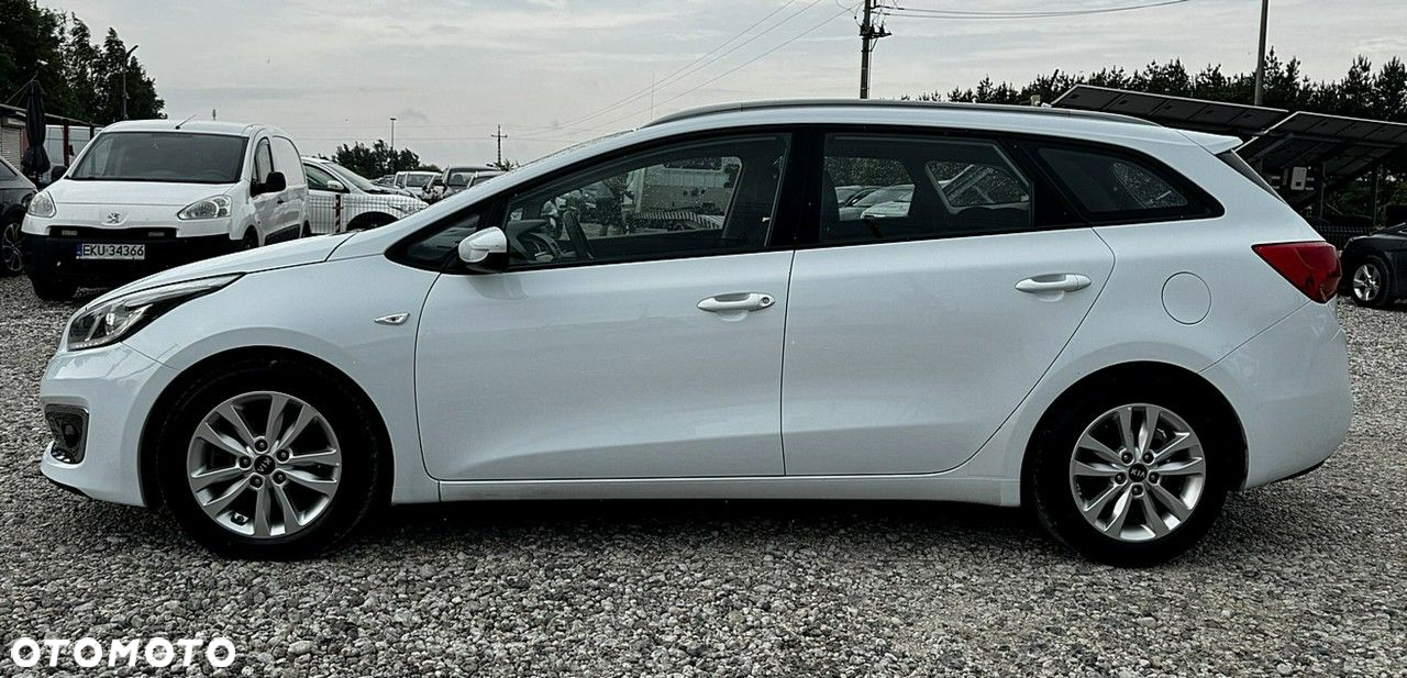 Kia Ceed - 9
