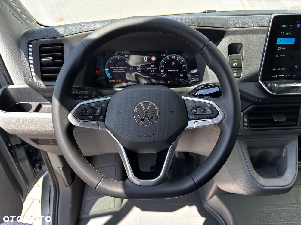 Volkswagen Crafter 35 2.0 TDI L4H3 4490 177KM AUTOMAT - 15