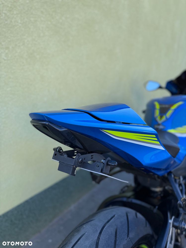 Suzuki GSX-R - 11