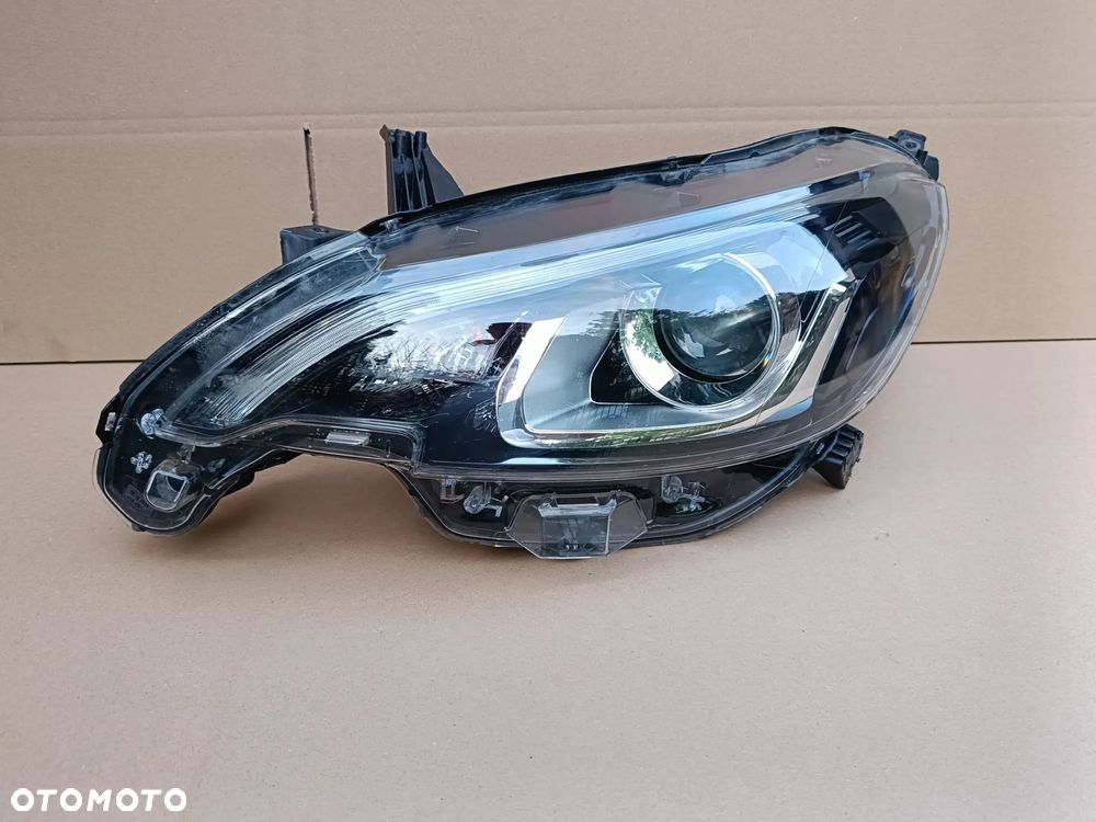 Lampa przednia lewa LED Peugeot 108 oryg 81150-0H150