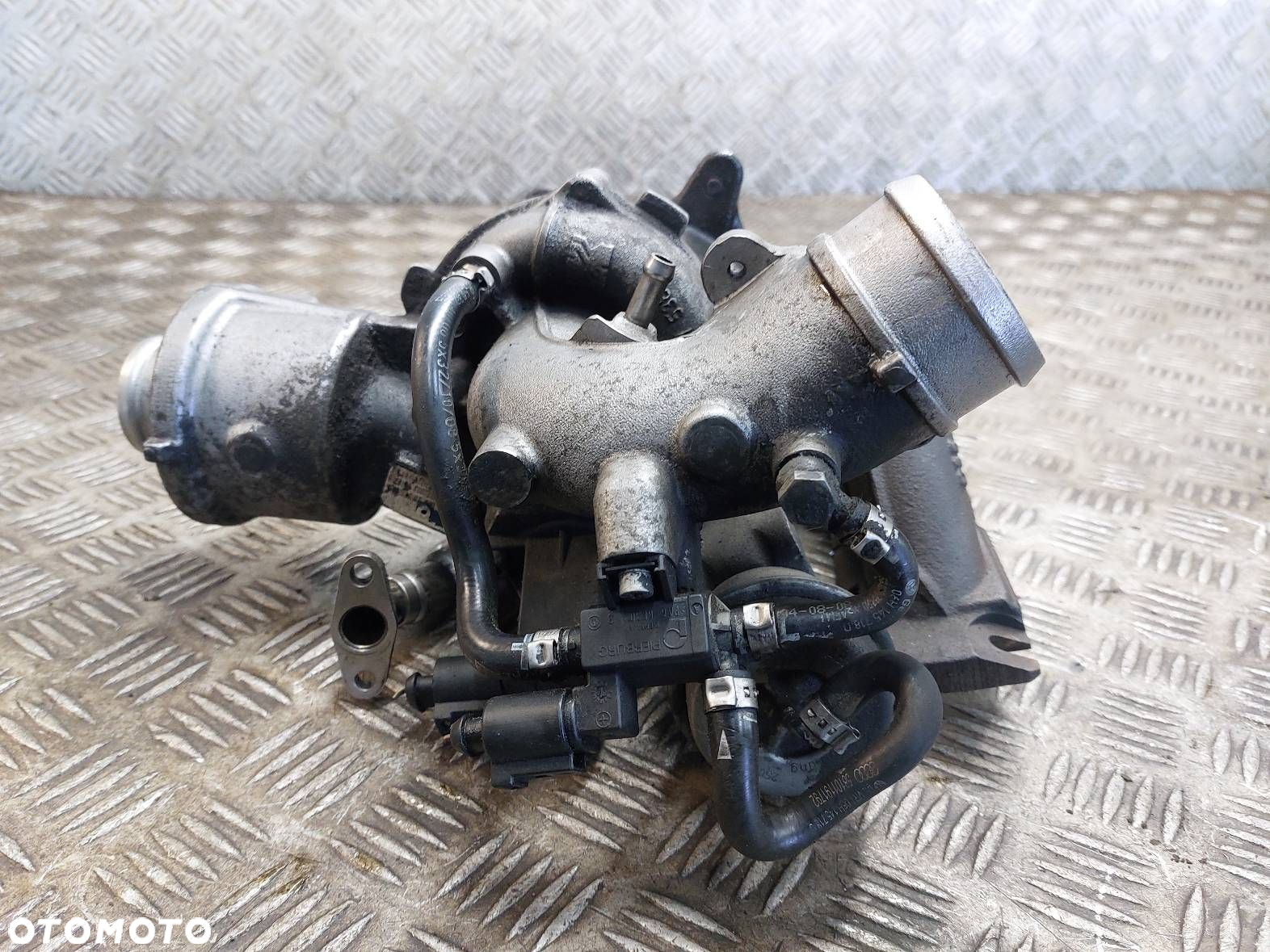 TURBOSPRĘŻARKA TURBINA AUDI A4 B8 1.8 TFSI 06H145701K 06F145710G - 2