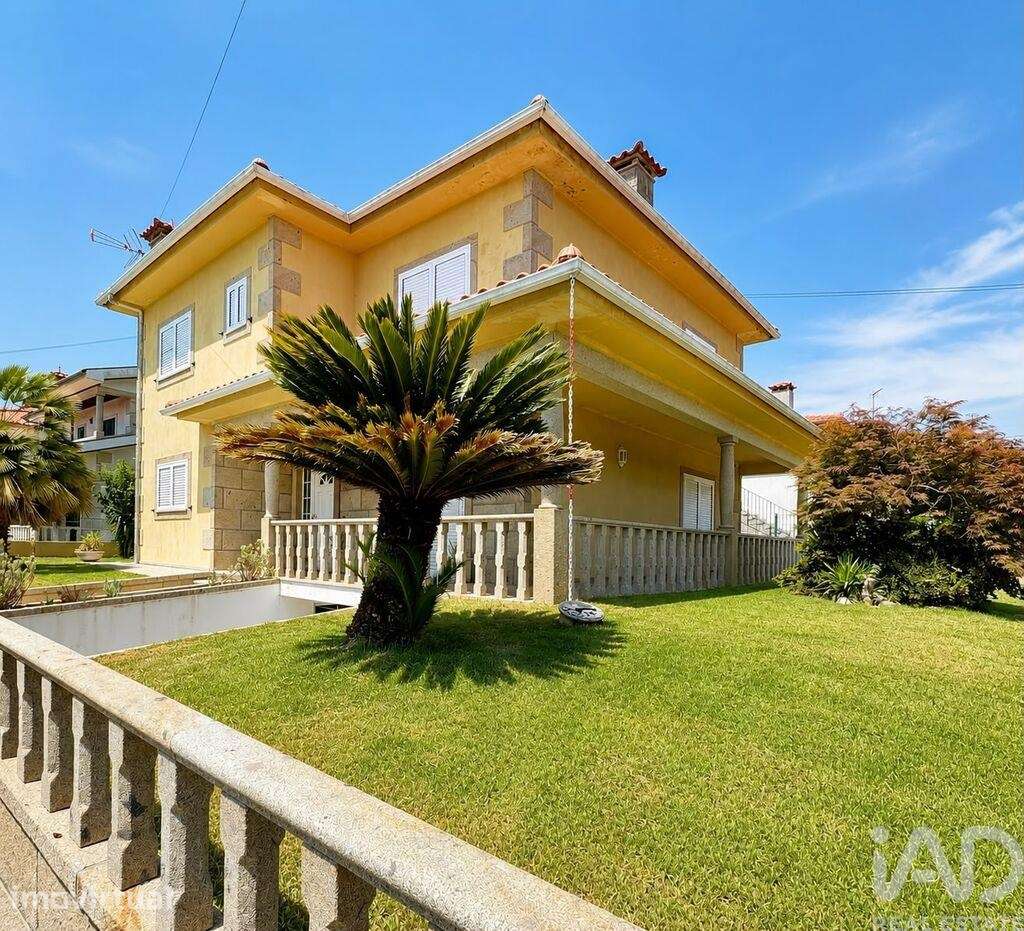 Casa / Villa T4 em Torre e Portela de 180 m2 - Grande imagem: 2/22