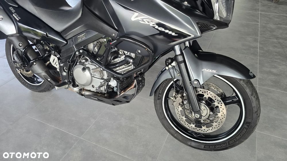 Suzuki V-STROM - 26