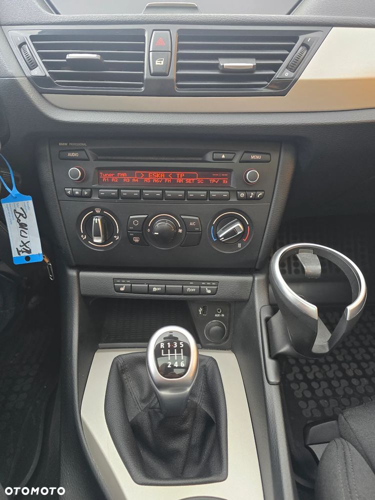 BMW X1 sDrive18d xLine - 19