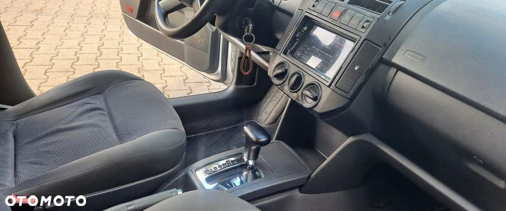 Volkswagen Polo - 30