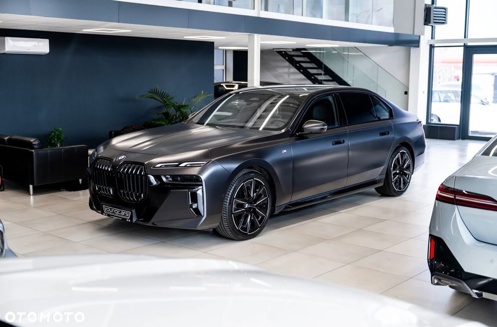 BMW Seria 7 740d xDrive sport